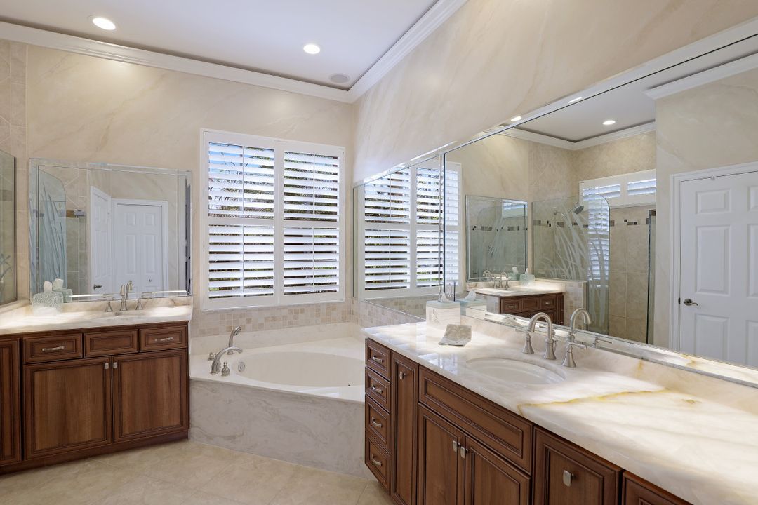 4518 Pinehurst Greens Ct, Estero, FL 33928
