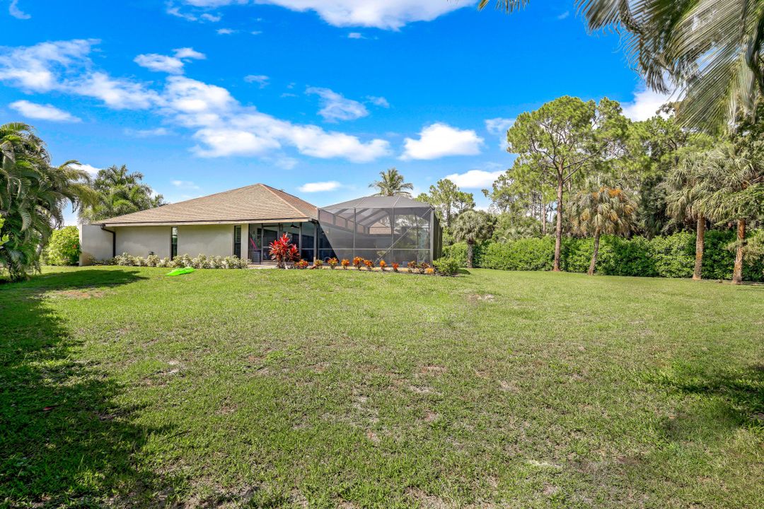 2201 Noble Ct, Naples, FL 34110