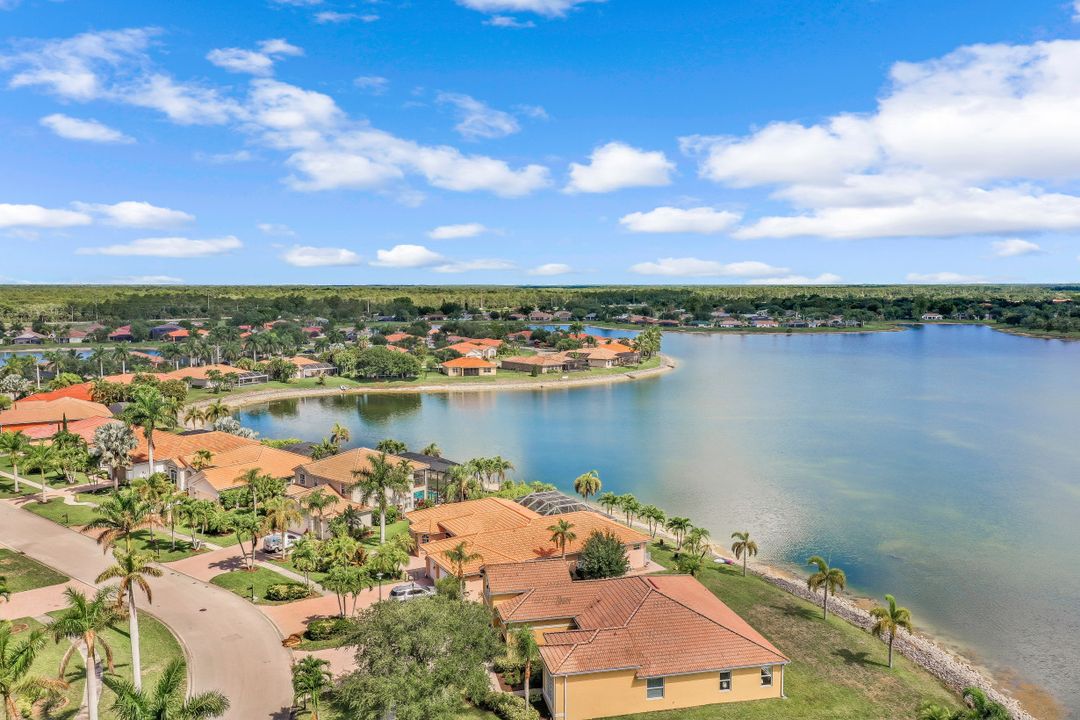 2198 Grove Dr, Naples, FL 34120