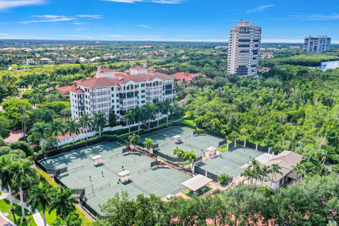 8665 Bay Colony Dr #702, Naples, FL 34108
