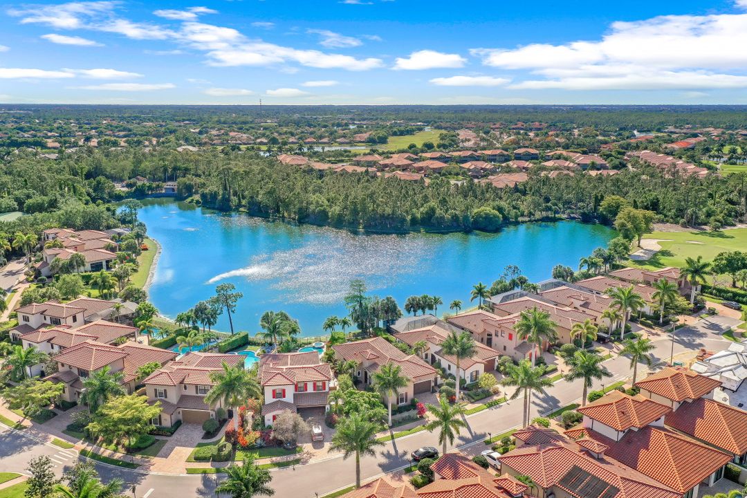 7919 Cordoba Pl, Naples, FL 34113