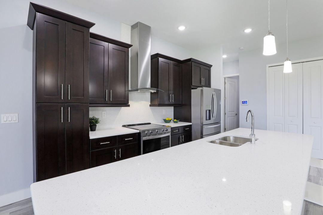 3400 W Gator Cir, Cape Coral, FL 33909