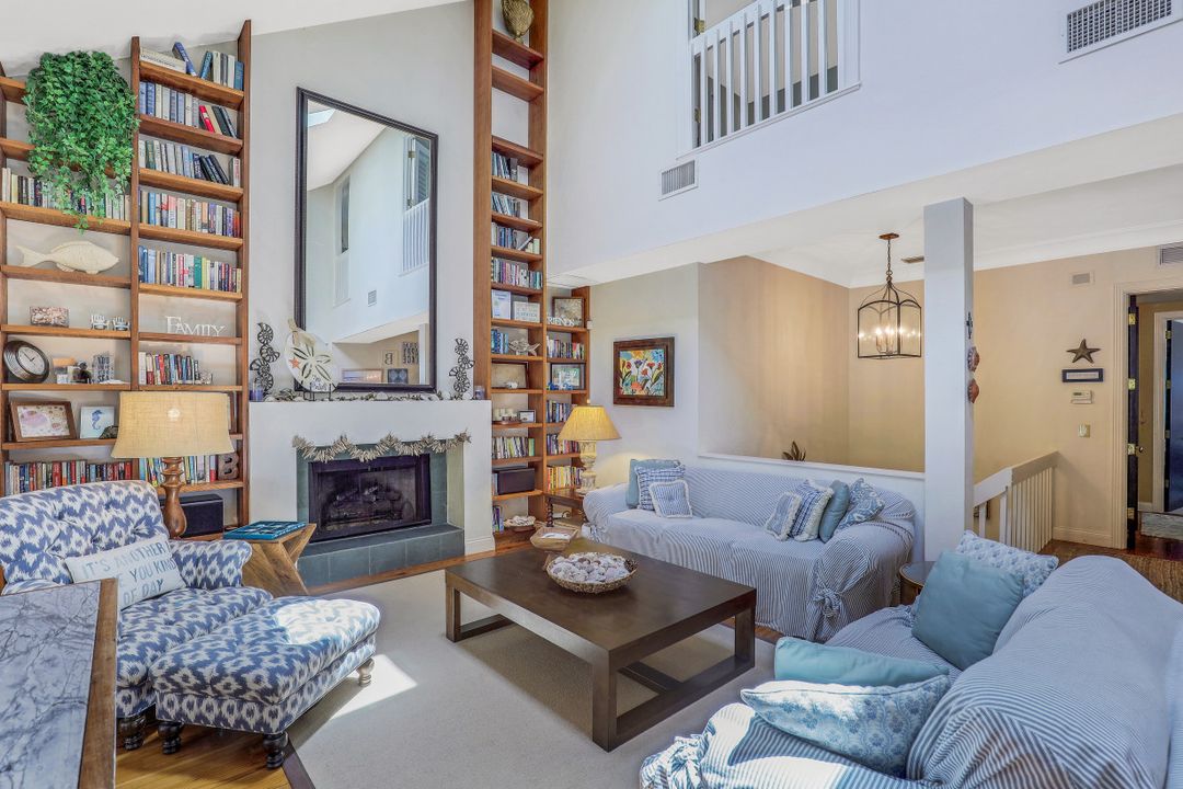 376 Leatherfern Ln, Marco Island, FL 34145