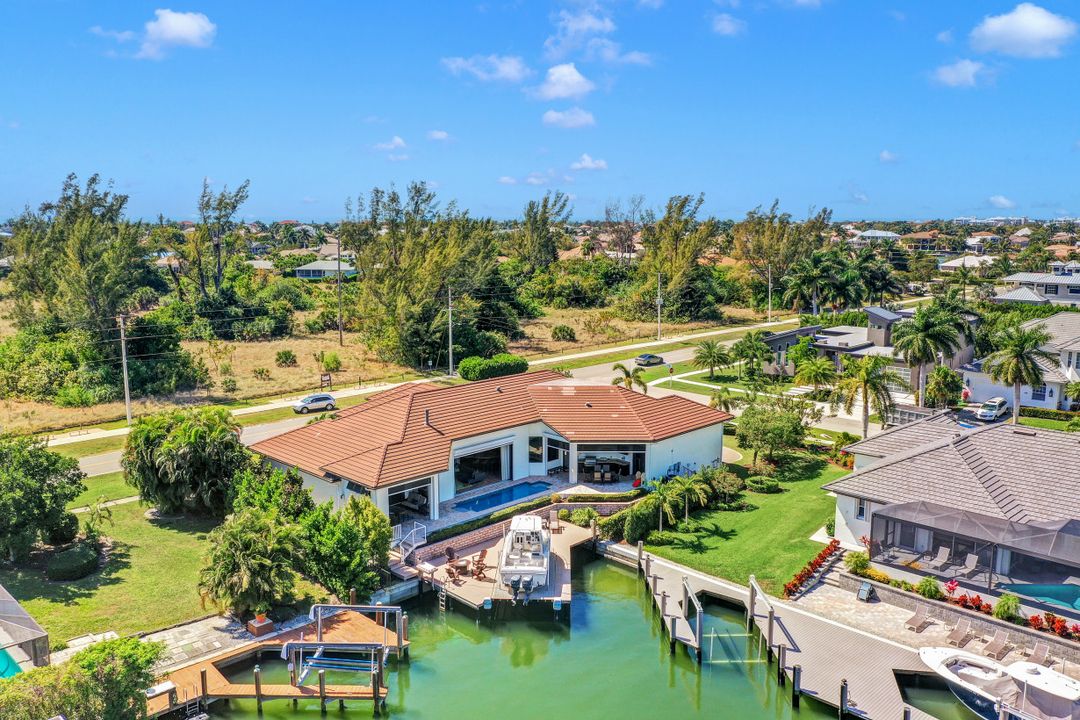 601 Crescent St, Marco Island, FL 34145