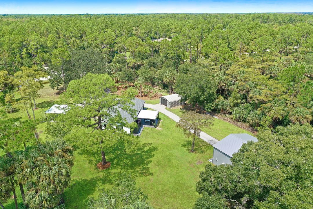 140 5th St NW, Naples, FL 34120