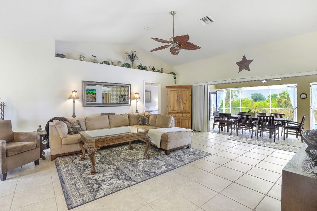 4176 NE 9th Pl, Cape Coral, FL 33909