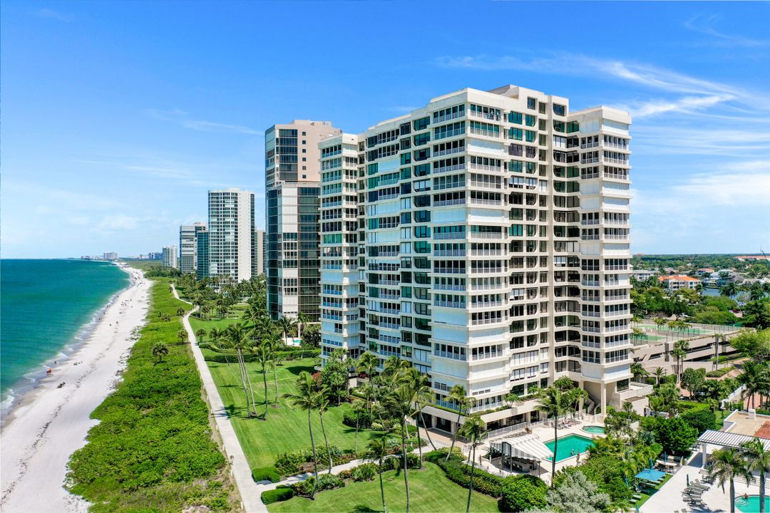 4301 Gulf Shore Blvd N #1700, Naples, FL 34103