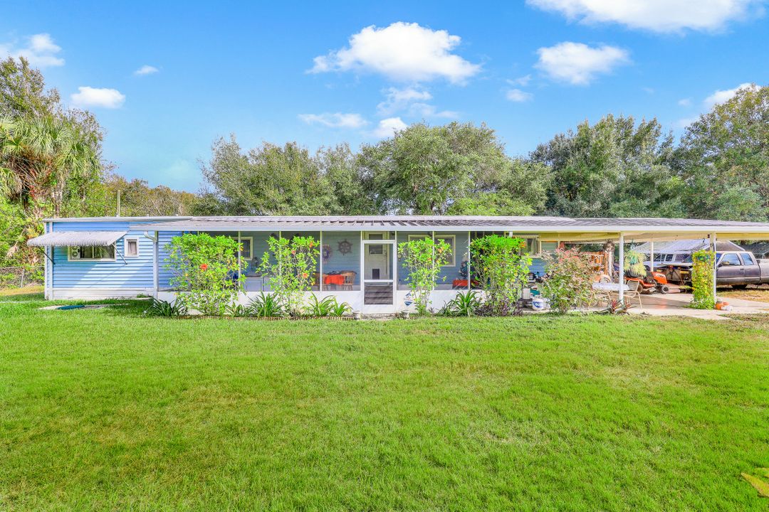 7905 Marx Dr, North Fort Myers, FL 33917