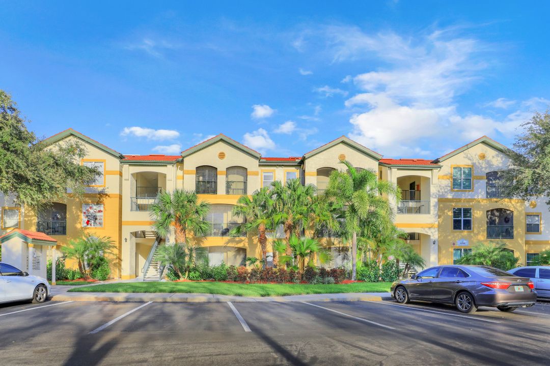 11541 Villa Grand #804, Fort Myers, FL 33913