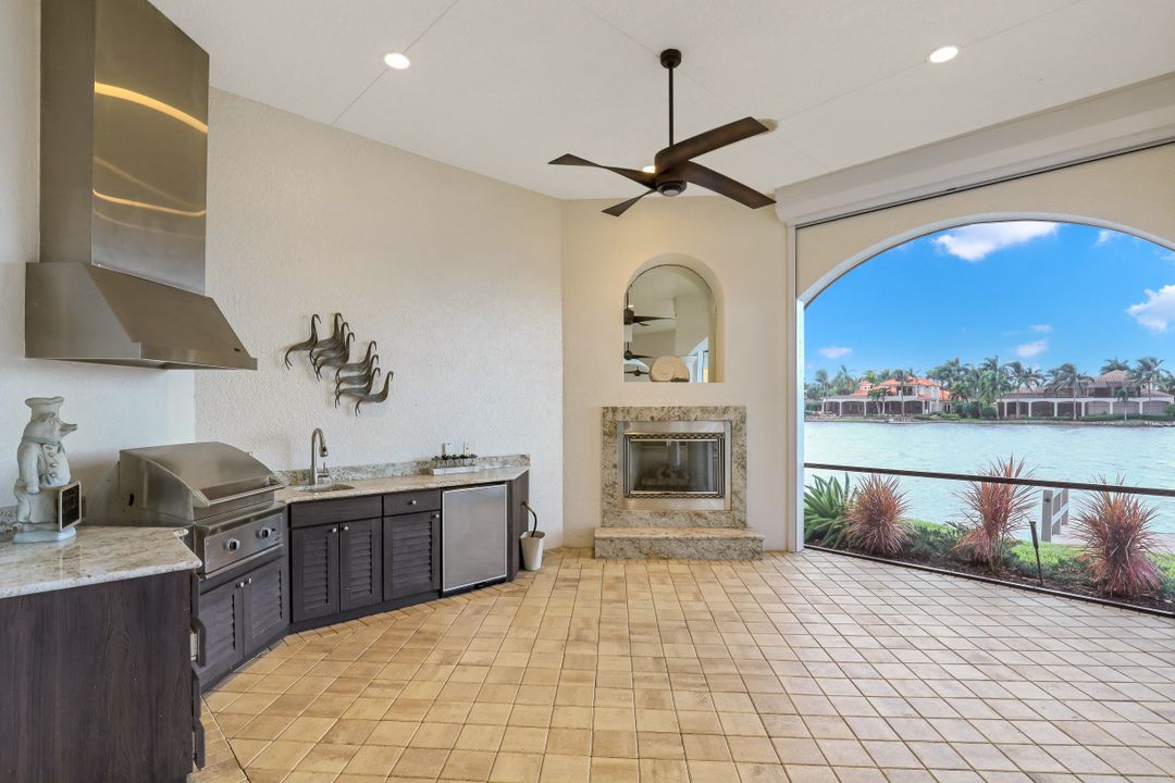 18561 Verona Lago Dr, Miromar Lakes, FL 33913