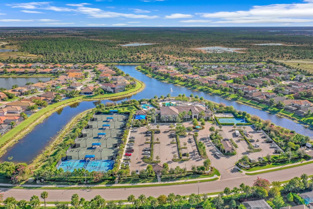 4228 Amelia Wy, Naples, FL 34119