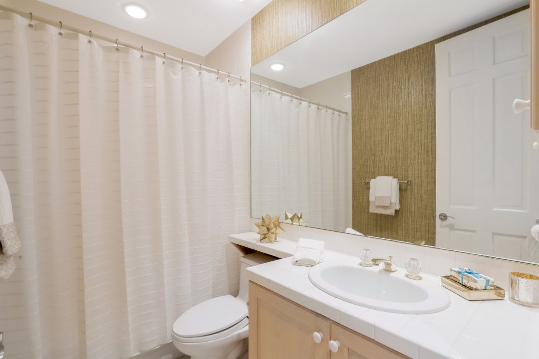 141 Colonade Cir #141, Naples, FL 34103