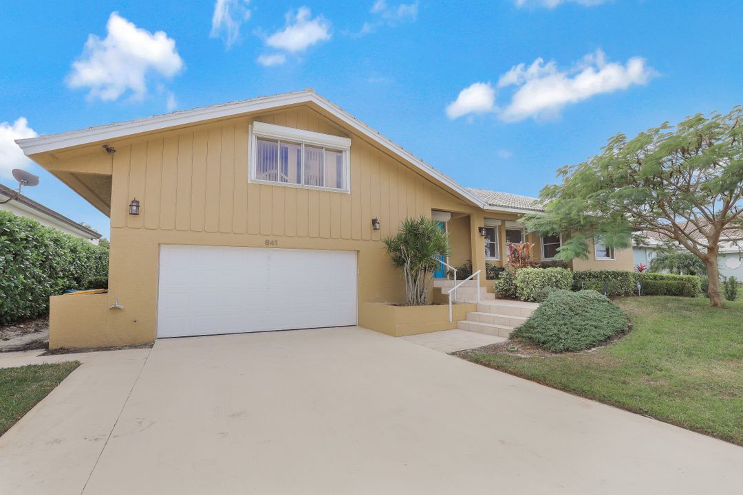 841 Magnolia Ct, Marco Island, FL 34145