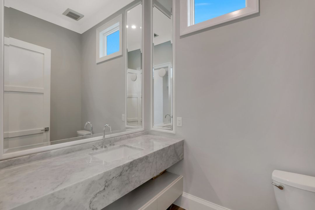 940 17th Ave S, Naples, FL 34102