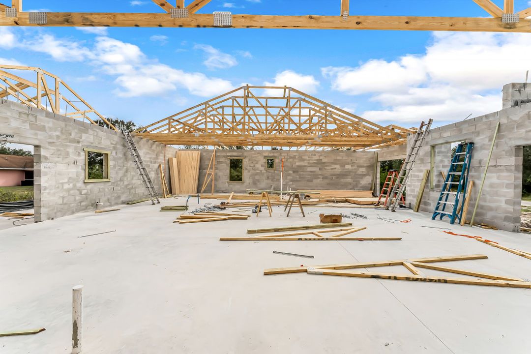 431 Pinafore Ave, Lehigh Acres, FL 33974