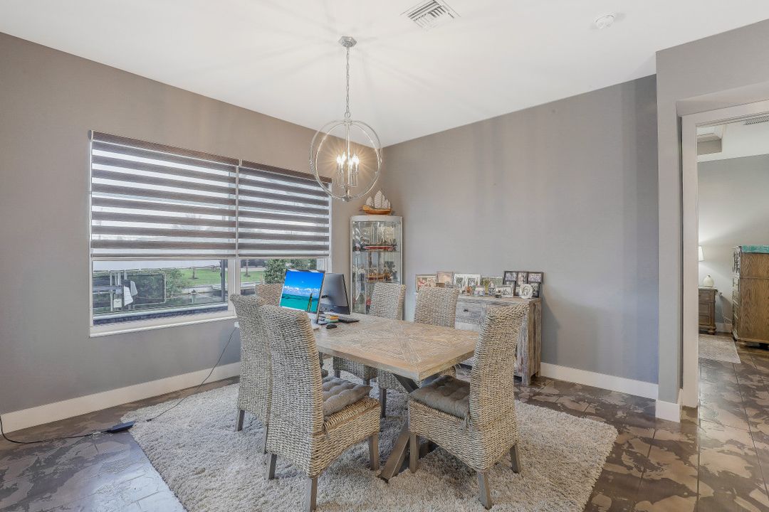 602 NW 32nd Pl, Cape Coral, FL 33993