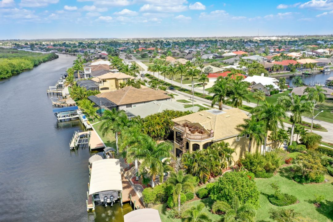 3840 Surfside Blvd, Cape Coral, FL 33914