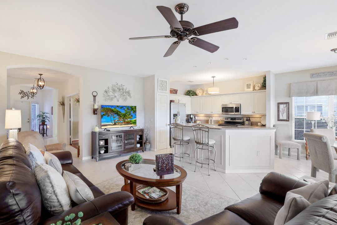 5650 Northboro Dr #101, Naples, FL 34110