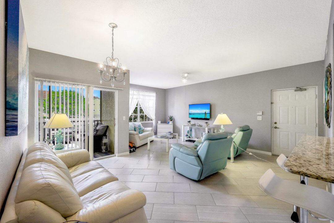 4635 St Croix Ln #1222, Naples, FL 34109