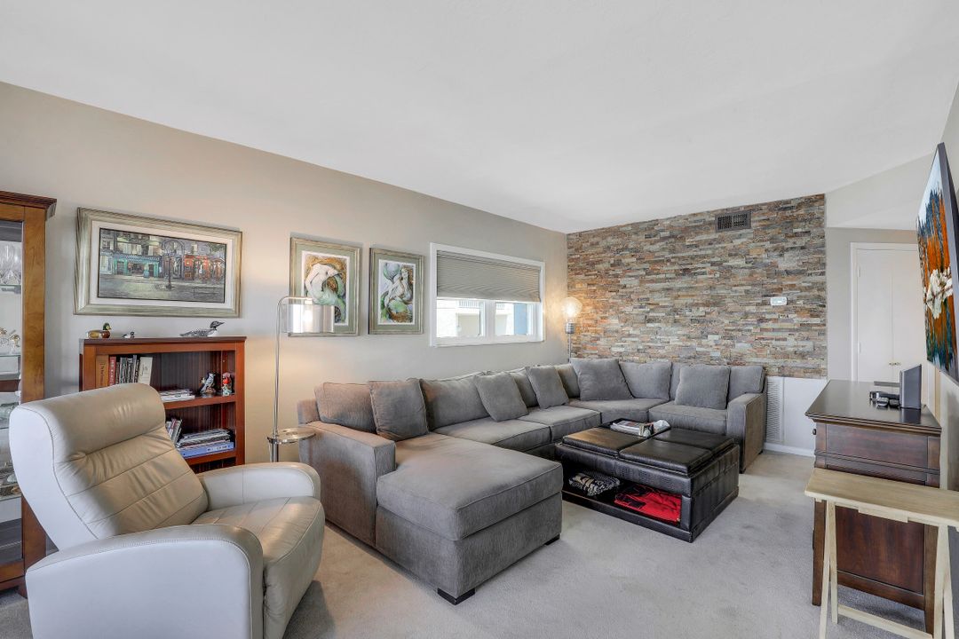 1901 Clifford St #Apt 1401, Fort Myers, FL 33901