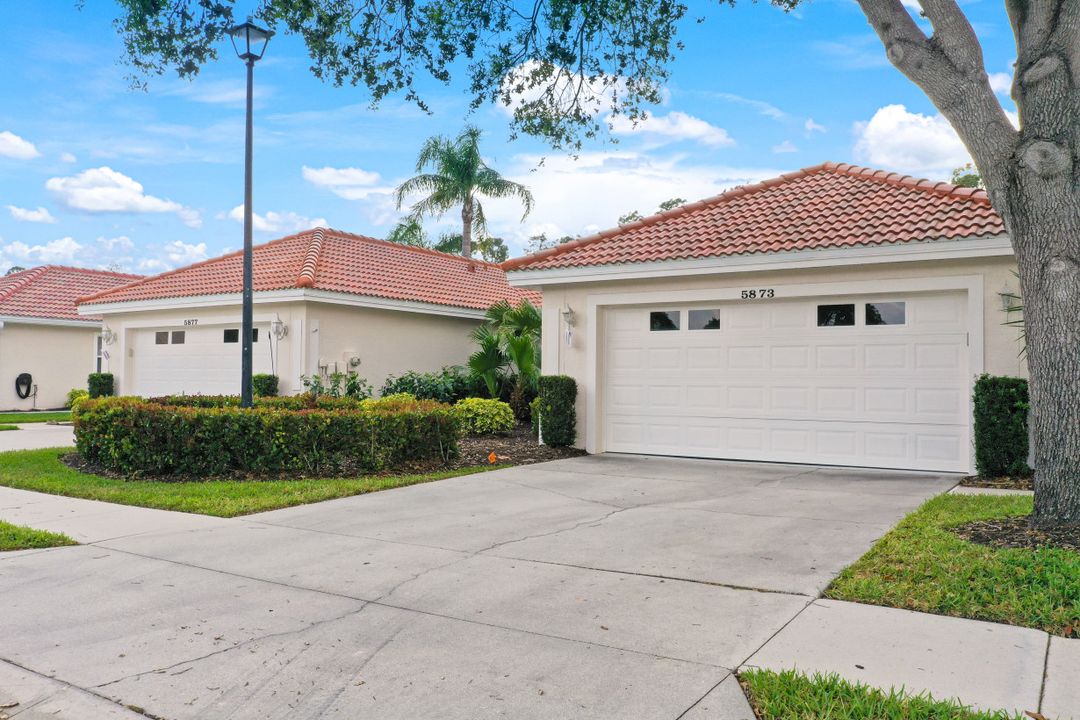 5873 Northridge Dr, Naples, FL 34110