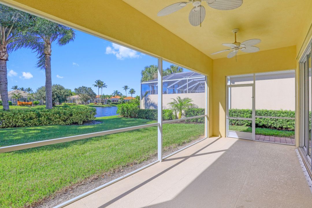 2938 Gilford Way, Naples, FL 34119