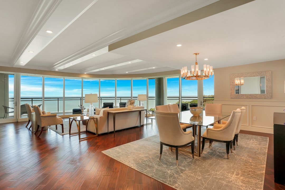 11125 Gulf Shore Dr #606, Naples, FL 34108