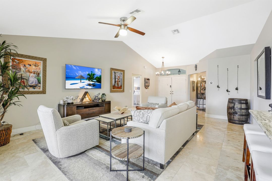 1026 SE 30th St, Cape Coral, FL 33904