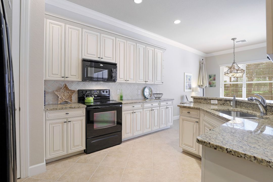 10354 Flat Stone Loop, Bonita Springs, FL 34135