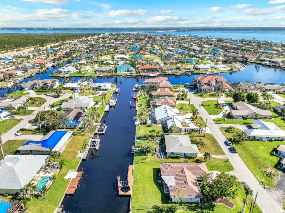 2101 SE 25th Ln, Cape Coral, FL 33904