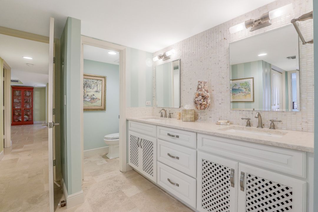 4451 Gulf Shore Blvd N, Naples, FL 34103