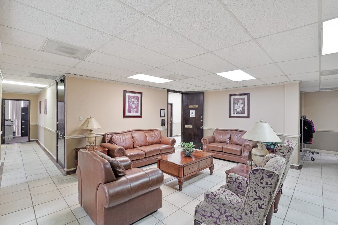 4625 North Fwy, Houston, TX 77022