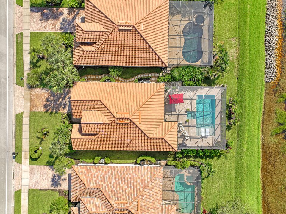 9423 Quarry Dr, Naples, FL 34120