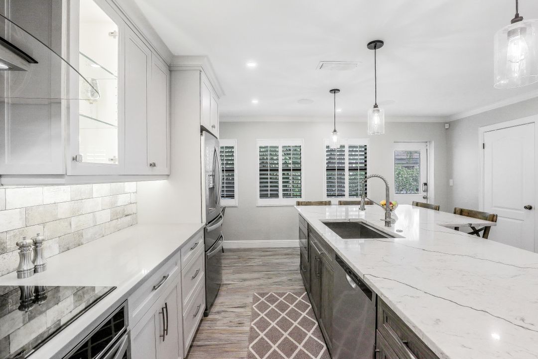 749 97th Ave N, Naples, FL 34108