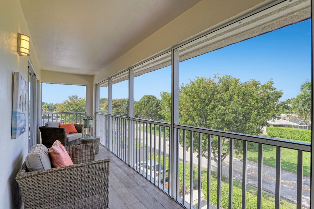 3150 Binnacle Dr #319, Naples, FL 34103