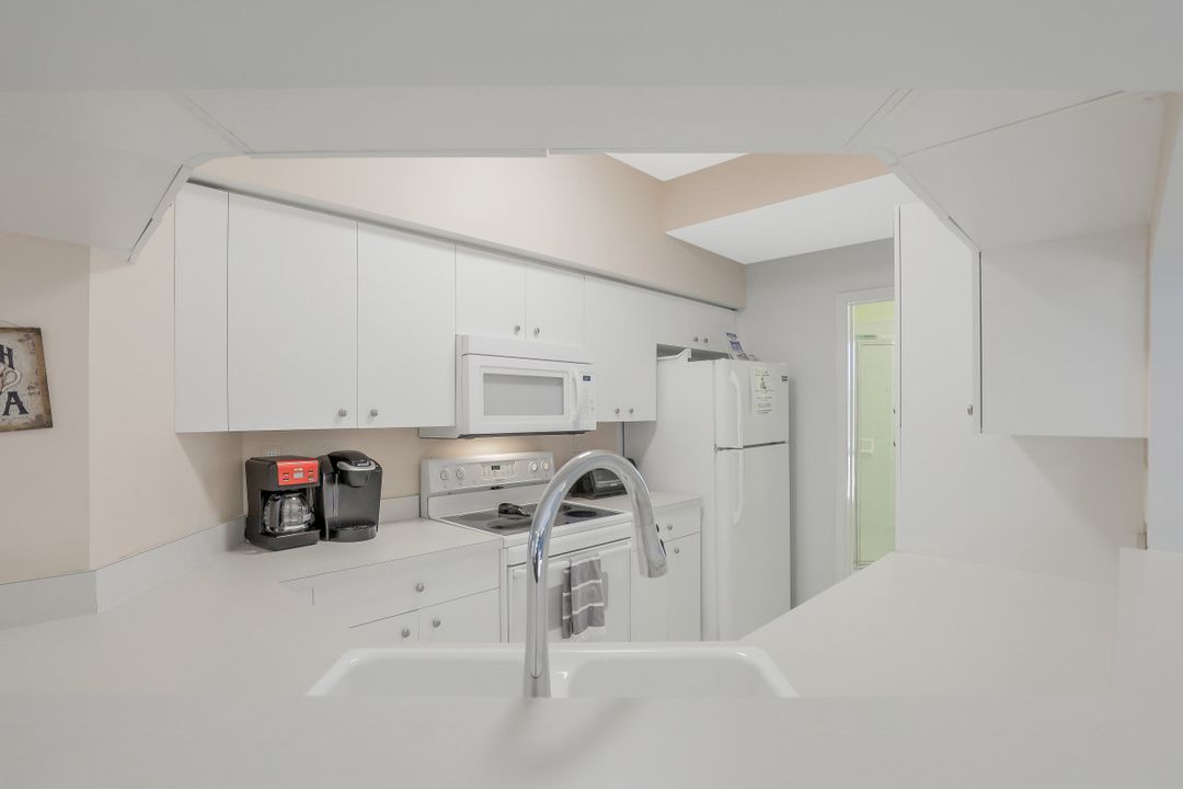 971 Java Ct, Marco Island, FL 34145