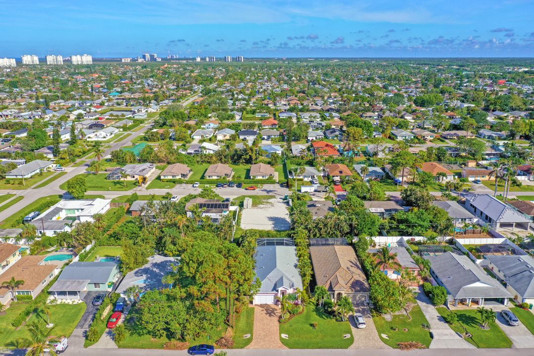 721 93rd Ave N, Naples, FL 34108