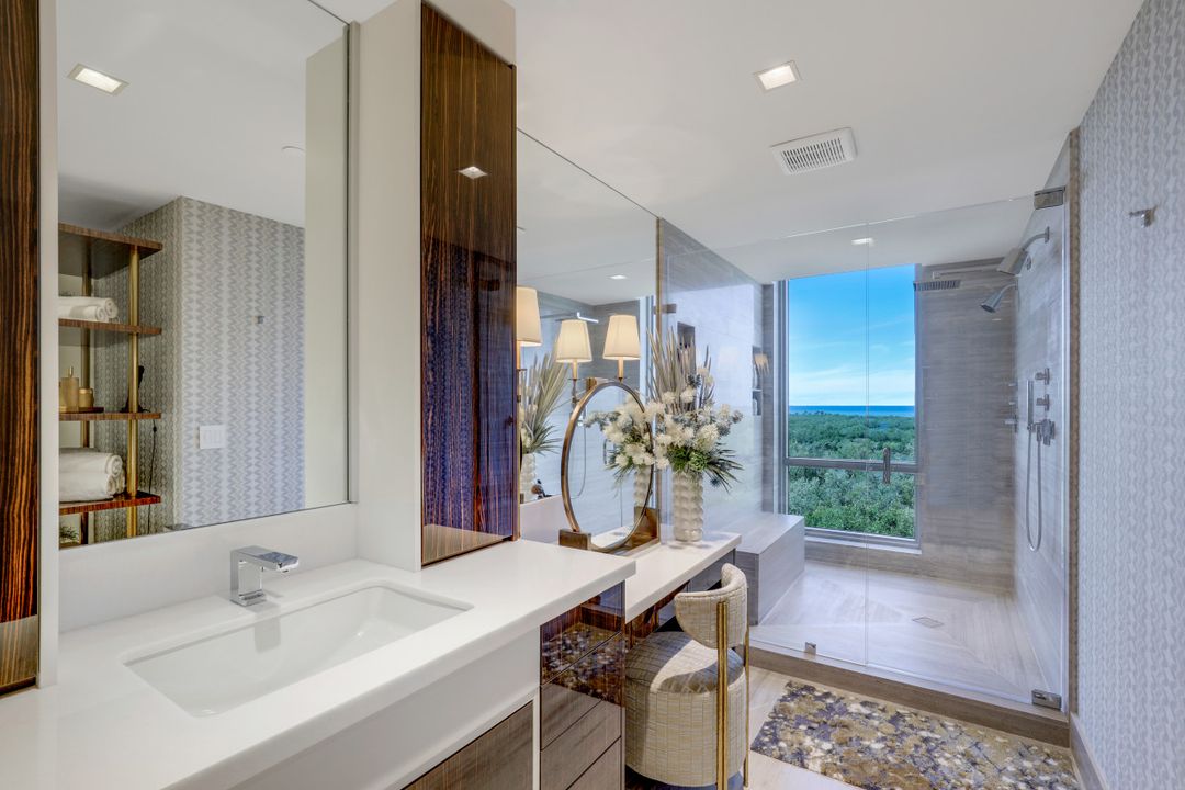 6897 Grenadier Blvd #504, Naples, FL 34108