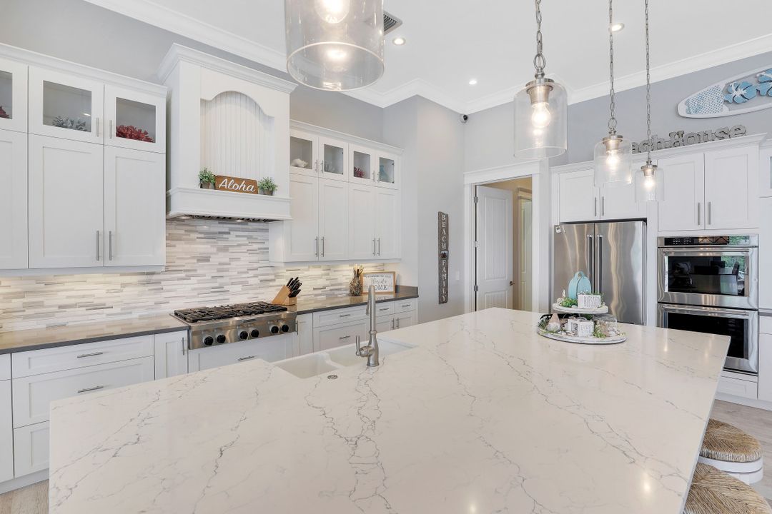 921 W Cape Estates Cir, Cape Coral, FL 33993