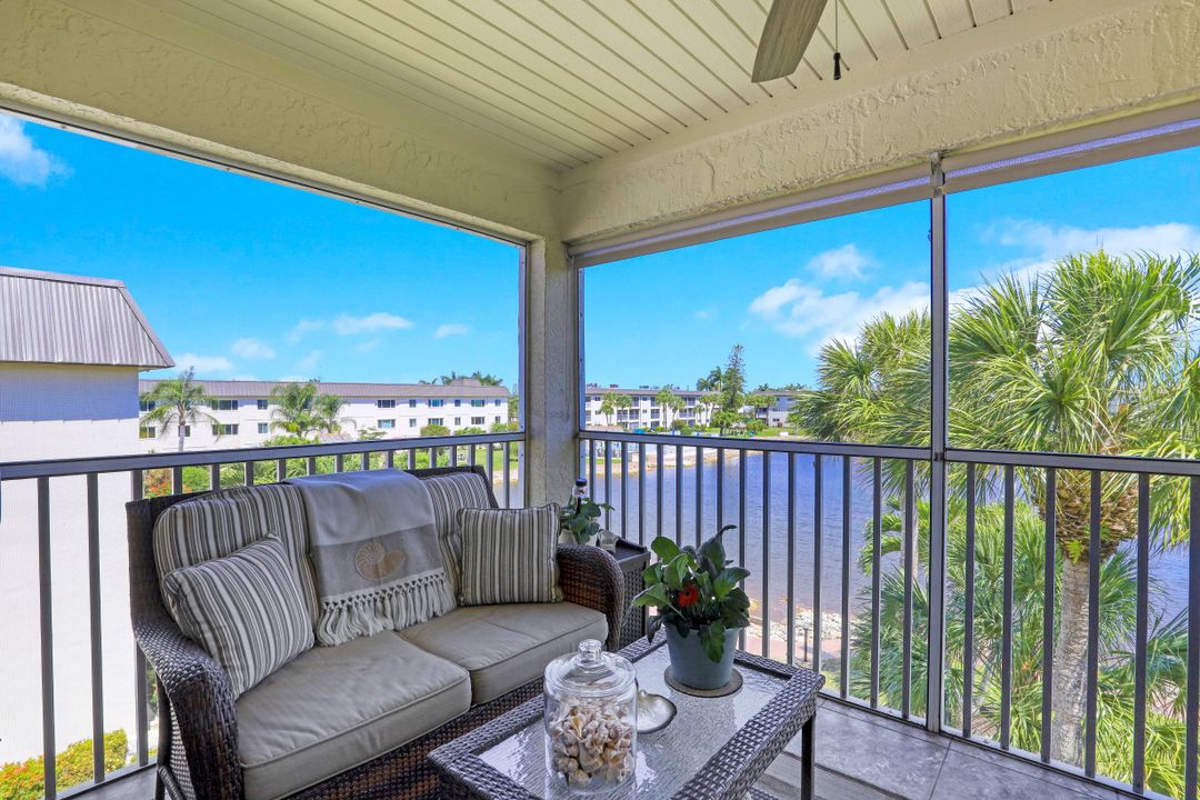 1004 Manatee Rd #H301, Naples, FL 34114