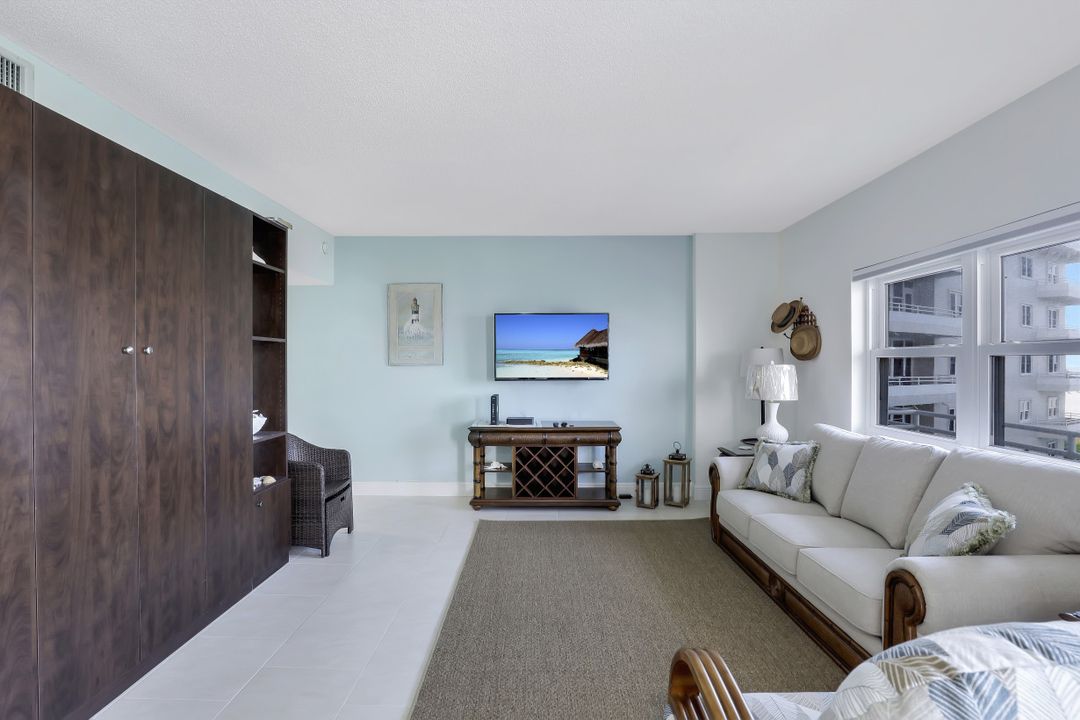 240 Seaview Ct #403, Marco Island, FL 34145