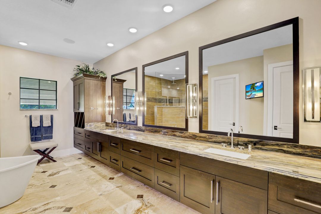 601 Crescent St, Marco Island, FL 34145