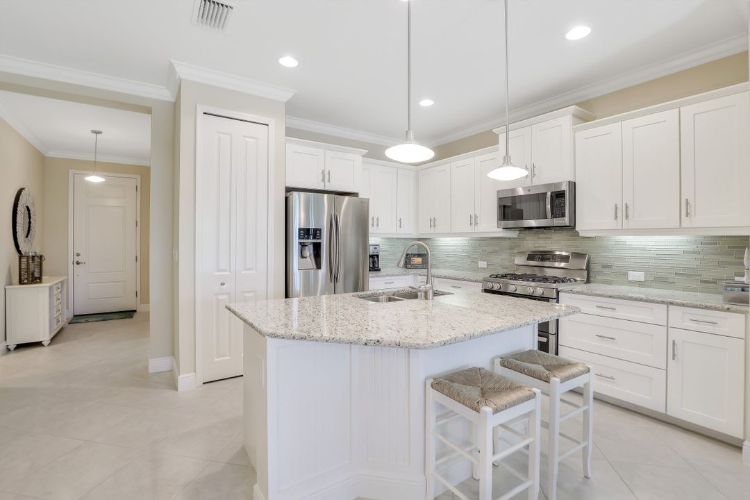 4441 Waterscape Ln, Fort Myers, FL 33966
