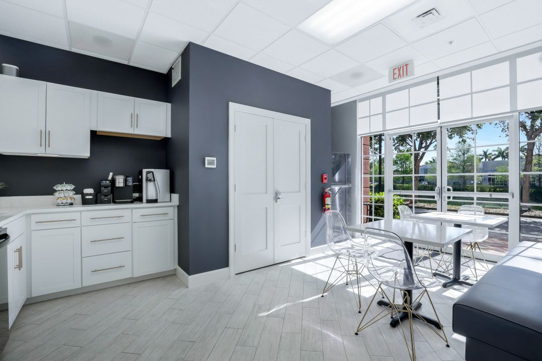 9015 Strada Stell Ct #104, Naples, FL 34109