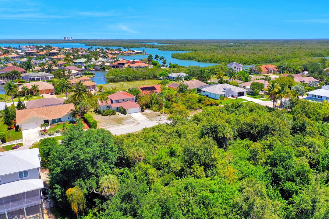 1959 Sheffield Ave, Marco Island, FL 34145