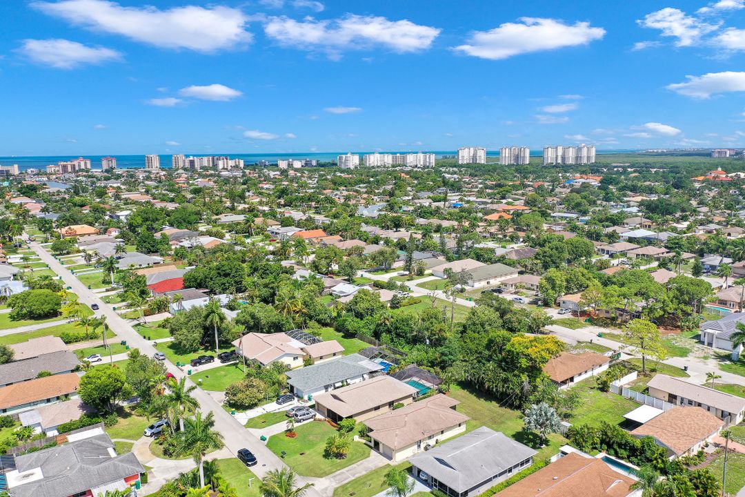 691 104th Ave N, Naples, FL 34108