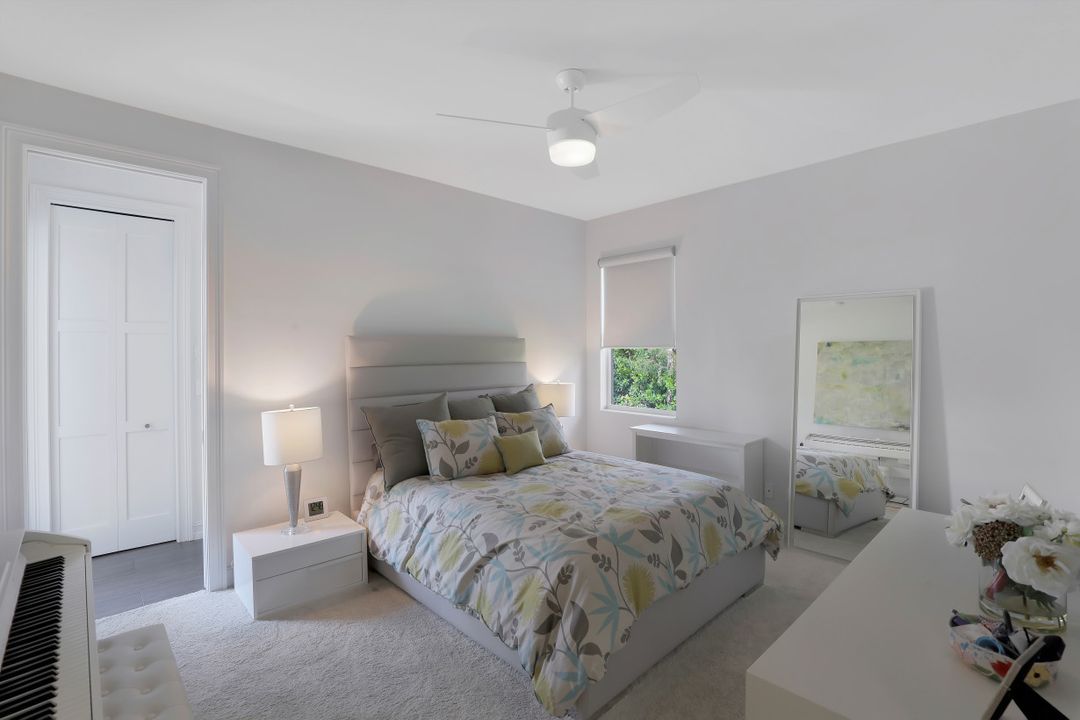 5931 Spanish Oaks Ln, Naples, FL 34119