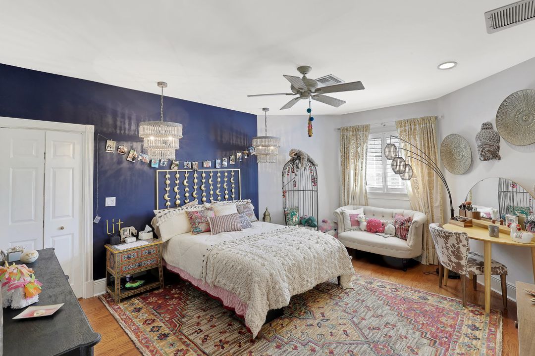 5760 Golden Oaks Ln, Naples, FL 34119