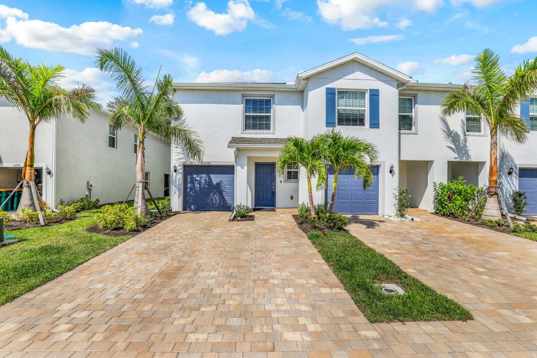 15365 Wildflower Cir, Naples, FL 34119