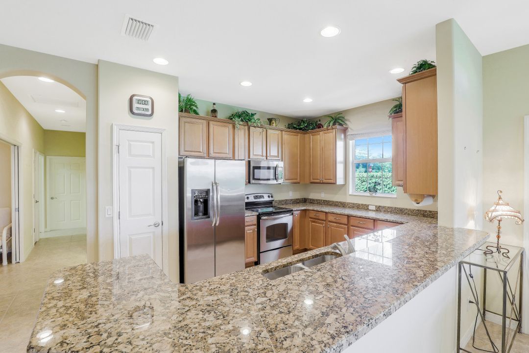 2657 Anguilla Dr, Cape Coral, FL 33991